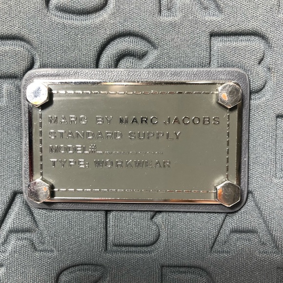 Marc by Marc Jacobs Dreamy Print Pattern Gray Neoprene iPad Tablet Case Sleeve - Picture 4 of 10